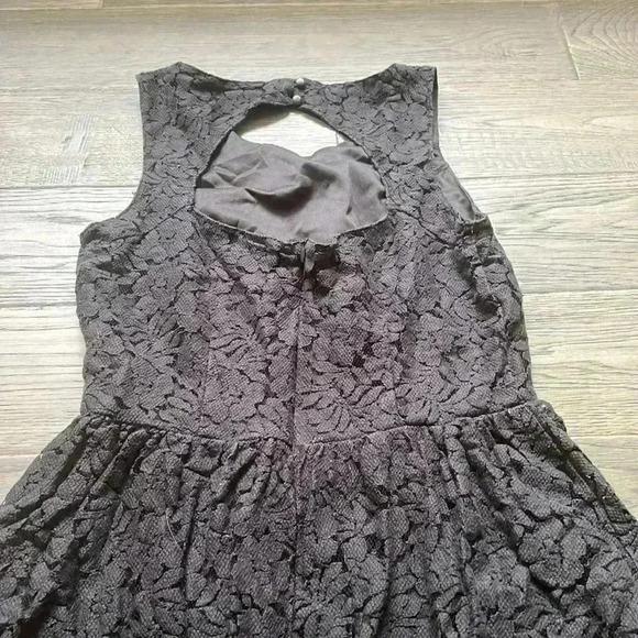 🌸3/$30🌸only |  Black lace skater dress - Picture 7 of 11